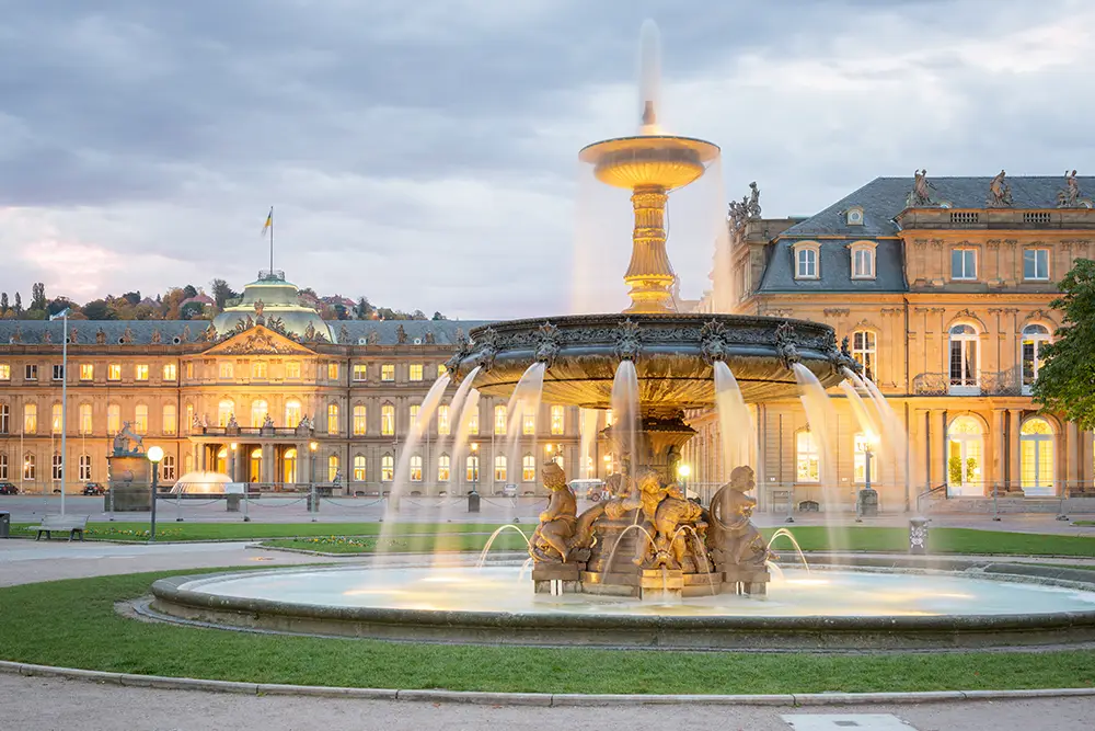 Der Brunnen vor dem Neuen Schloß in Stuttgart